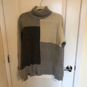 ✨2/$10✨ COLOR BLOCK TURTLENECK
